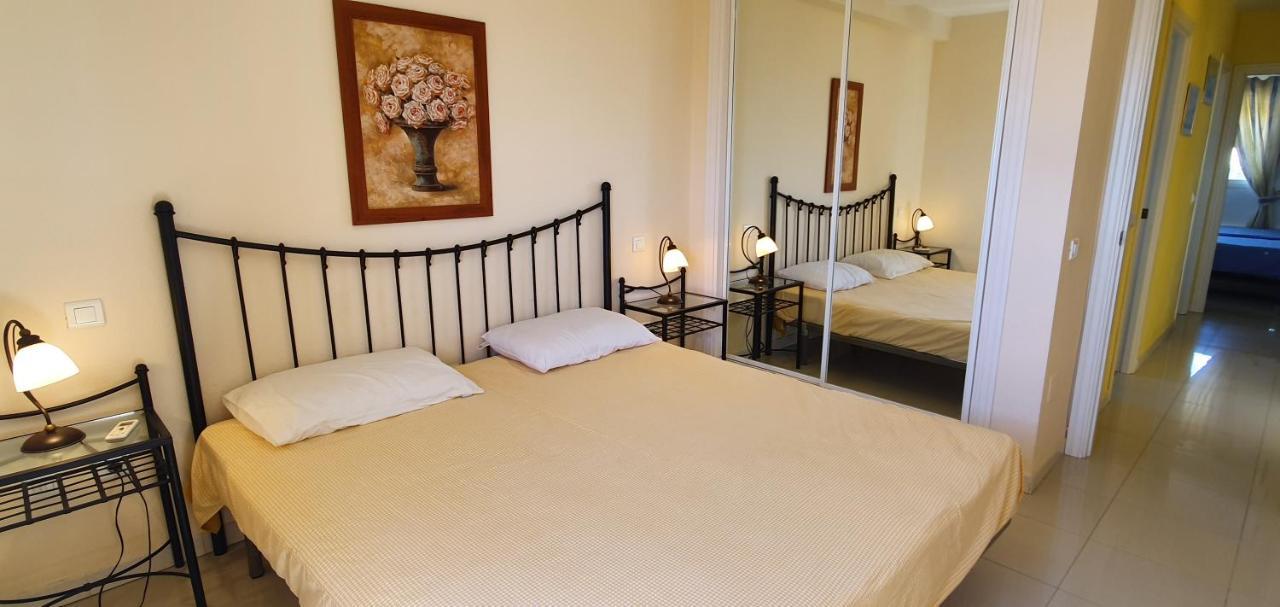 شقة Corner Sea View Penthouse With 95M² Terraces ماربيا المظهر الخارجي الصورة